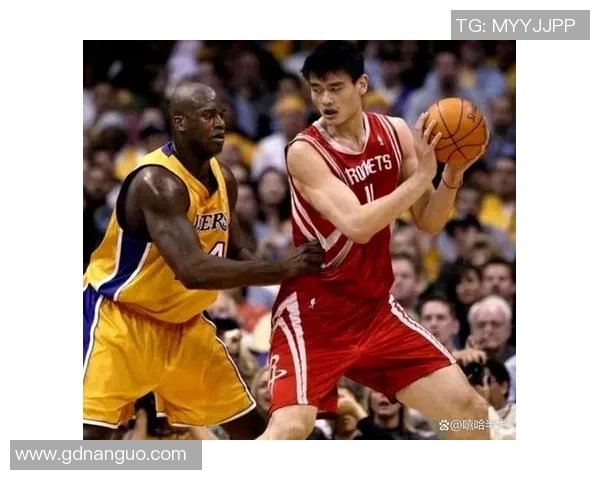 在星空下倾听姚明的篮球传奇与人生哲学