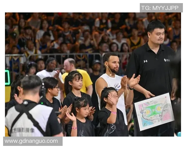 姚明如何通过科学训练矫正投篮技巧提升篮球竞技水平的成功之路 姚明如何通过科学训练矫正投篮技巧提升篮球竞技水平的成功之路